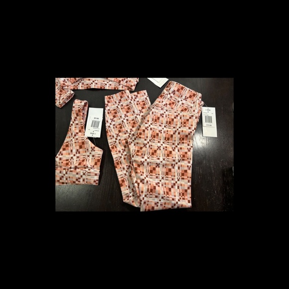 L*Space 3pc Set Aim High Top/Do The Twist Bra/Hot To Trot Legging Block Party S - Picture 5 of 16